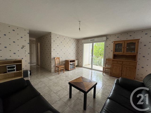 Appartement F3 à louer - 3 pièces - 68.38 m2 - CARQUEFOU - 44 - PAYS-DE-LOIRE - Century 21 C.A.I.